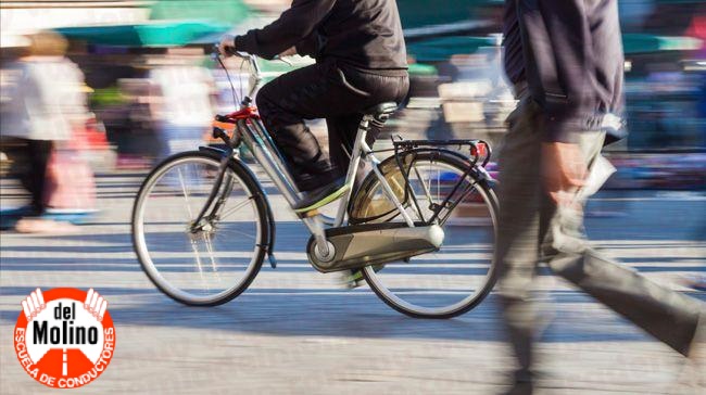 Permiso de Conducir 2 peatones y cliclistas en uruguay